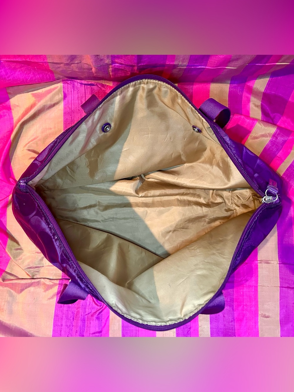 Coach Purple Getaway Signature Nylon Packable Weekender Tote Bag, Cosmetics Case - Picture 9 of 16